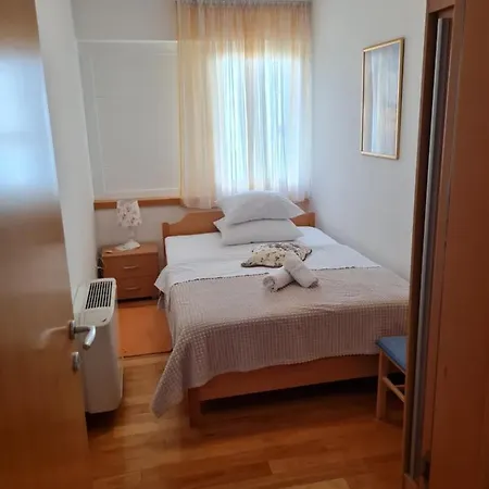 White Towers Residences No. 8